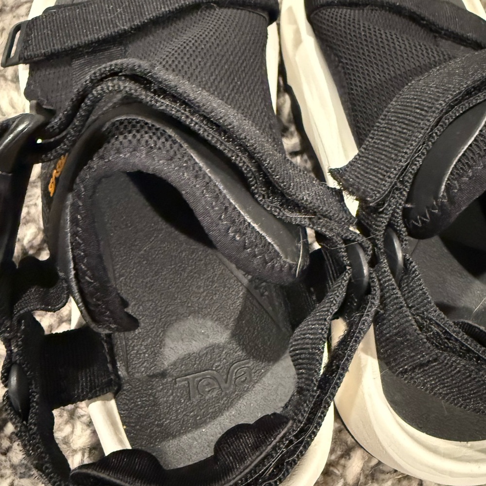 Teva Women's Black/White Platform Hurricane Sandals - Picture 2 of 5